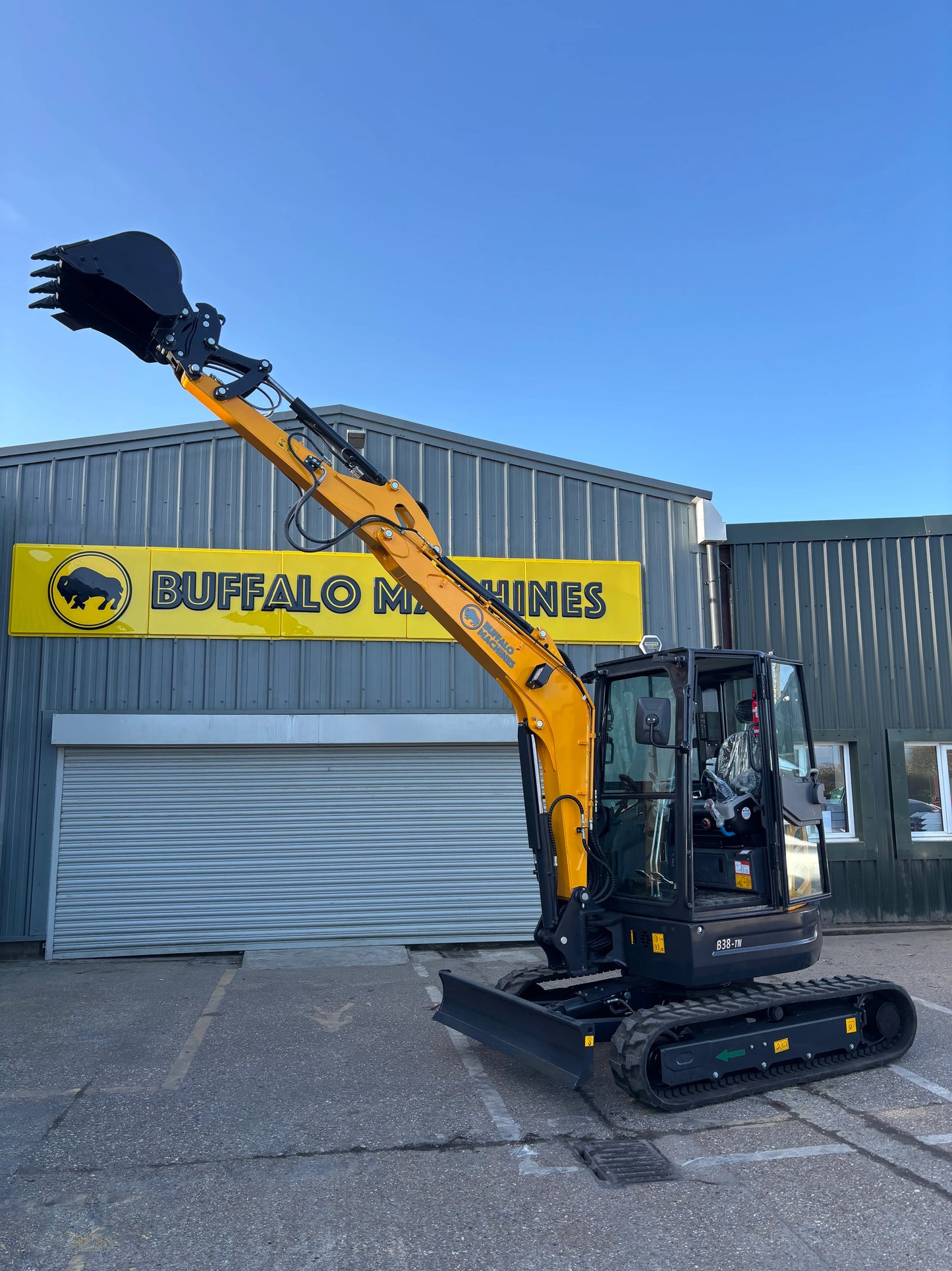 Buffalo B38-TN Mini Digger - 3.8 Tonnes