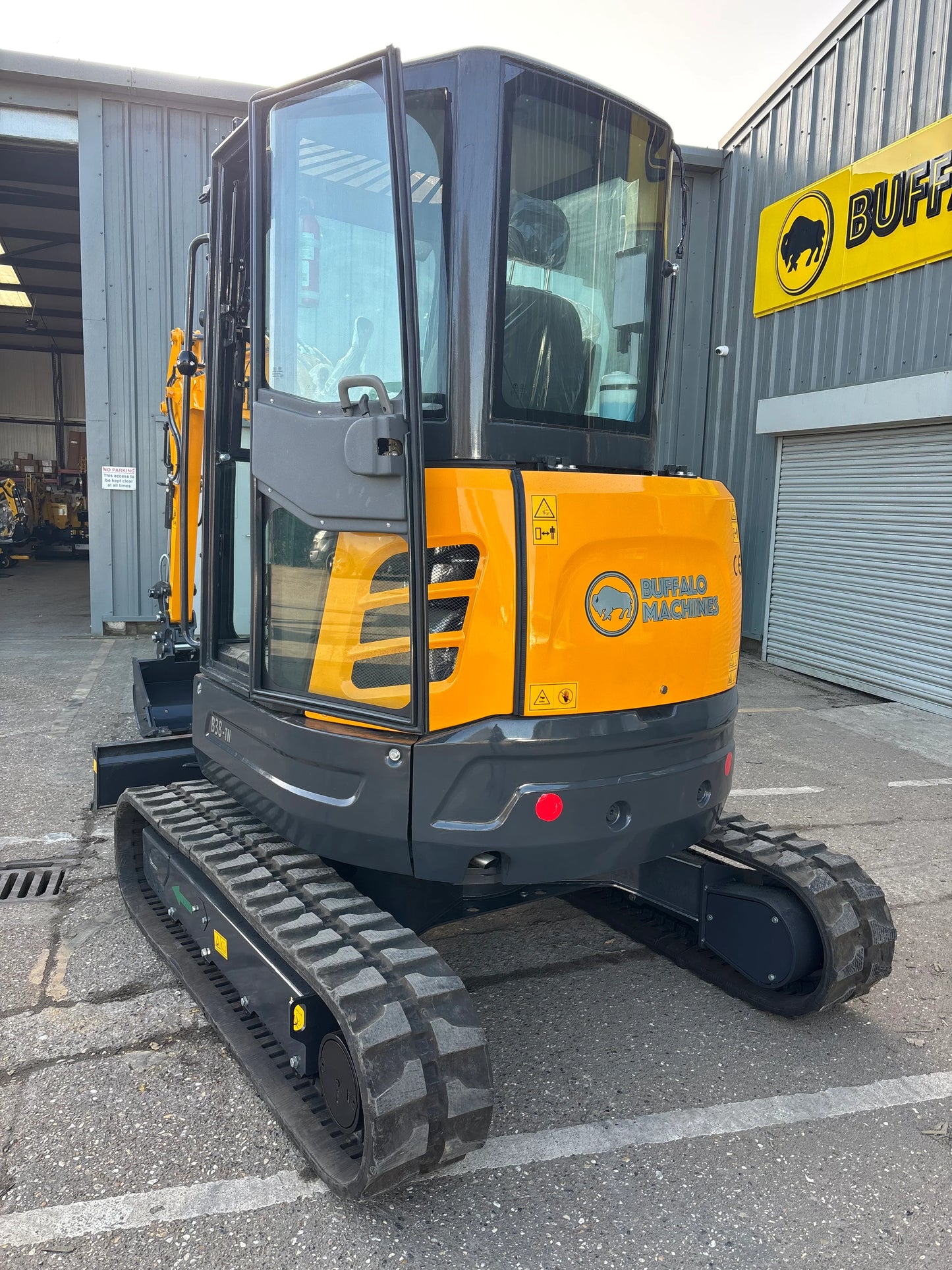 Buffalo B38-TN Mini Digger - 3.8 Tonnes