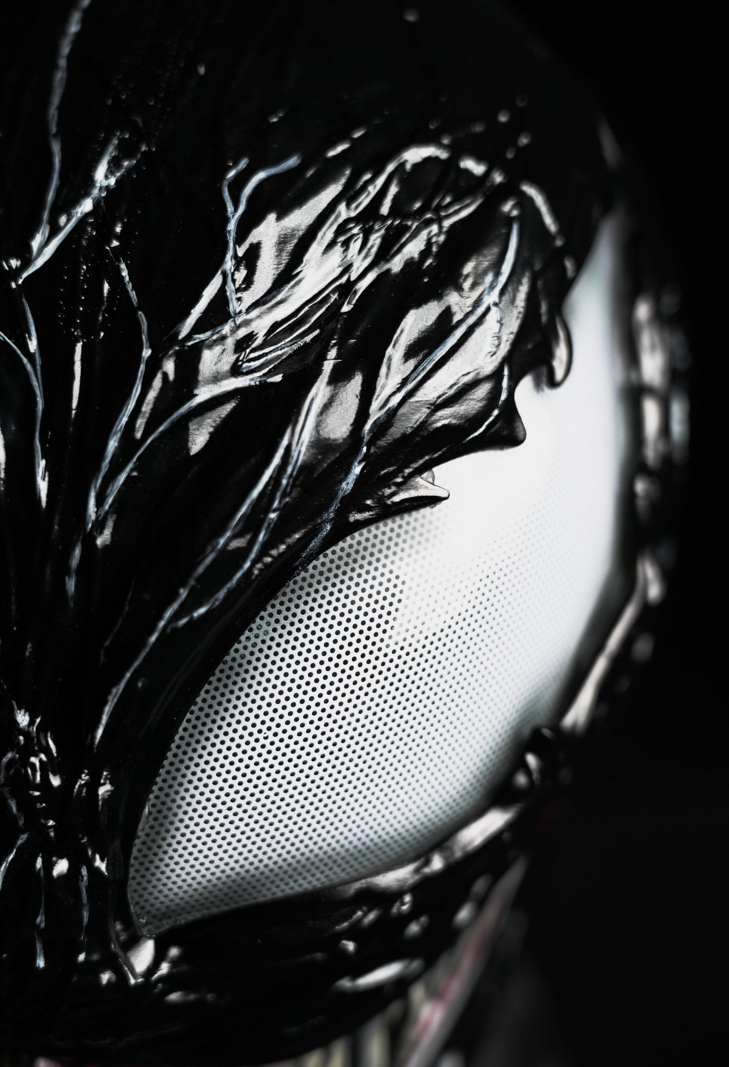 Black Symbiosis Helmet Without Tongue – joyydesign