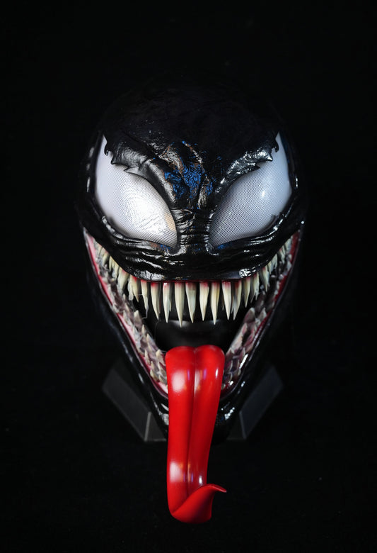 Black Symbiosis Helmet With Tongue – joyydesign