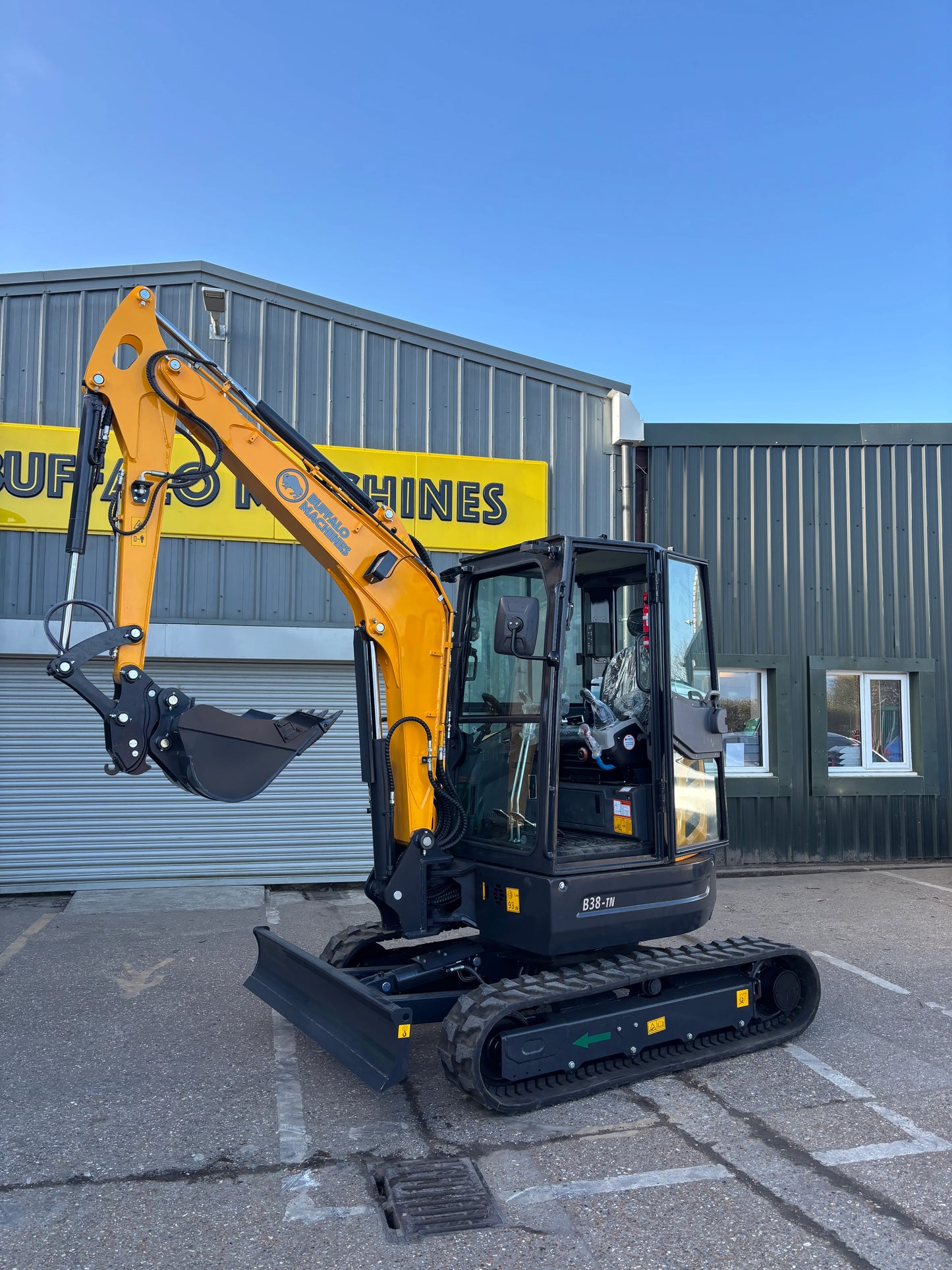 Buffalo B38-TN Mini Digger - 3.8 Tonnes